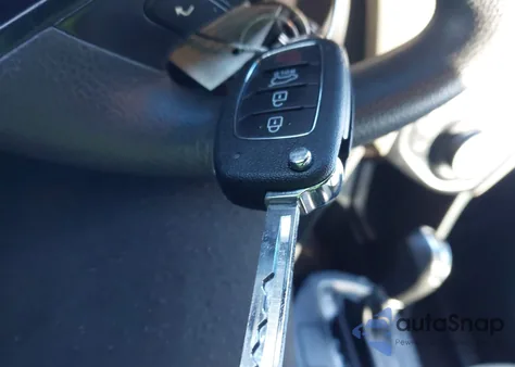 2018 Hyundai Santa Fe Sport 2.4L z USA, uszkodzony, nr VIN 5XYZT3LB8JG512999